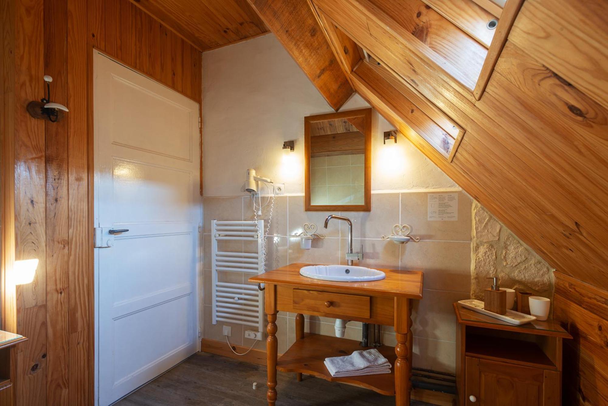Hotel Boutique Saint-Louis Лізьє Екстер'єр фото