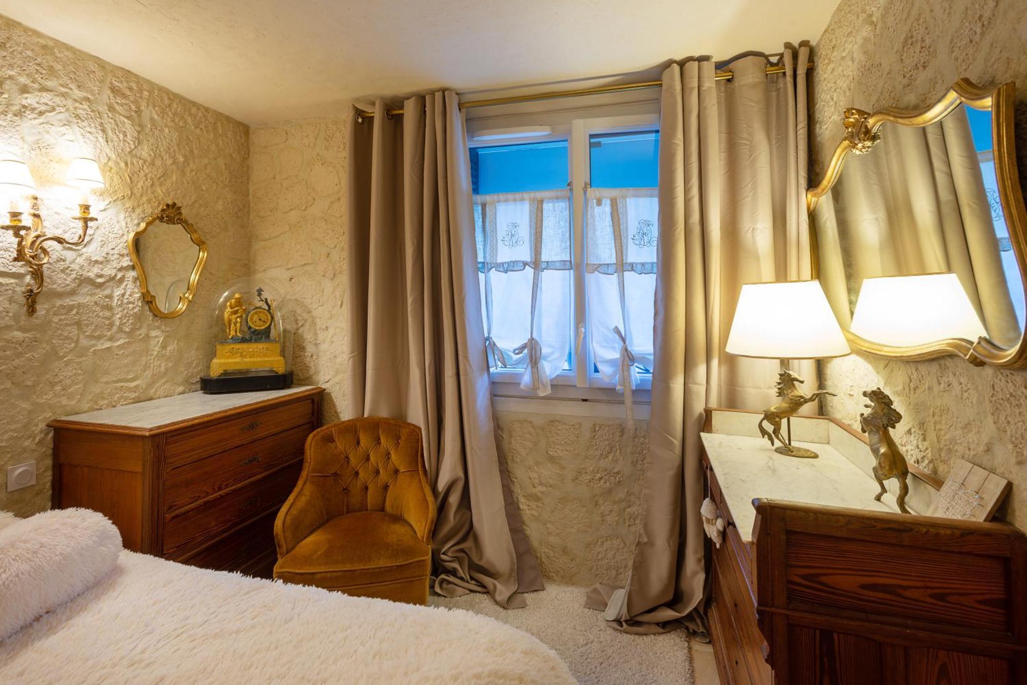 Hotel Boutique Saint-Louis Лізьє Екстер'єр фото