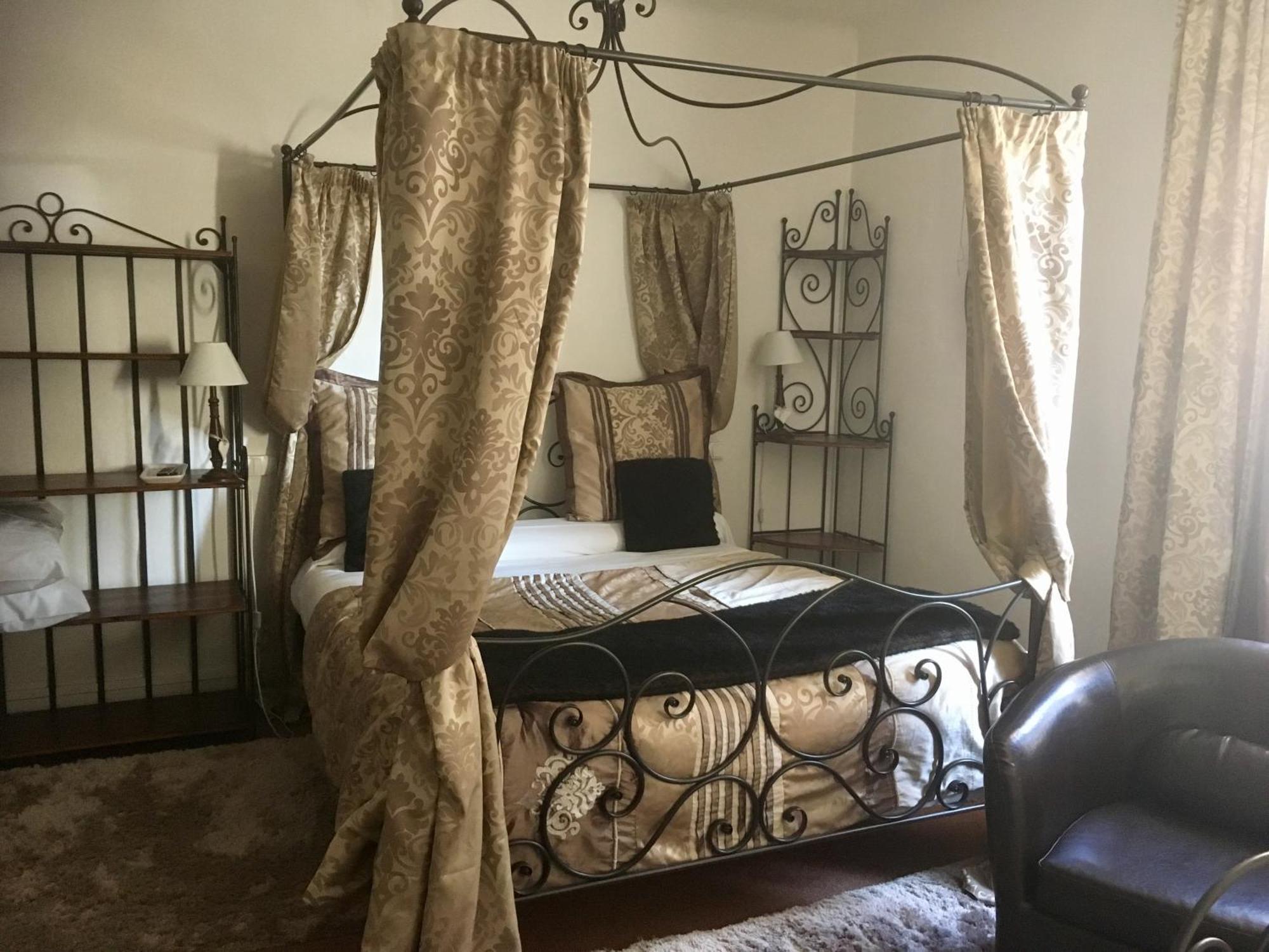 Hotel Boutique Saint-Louis Лізьє Екстер'єр фото