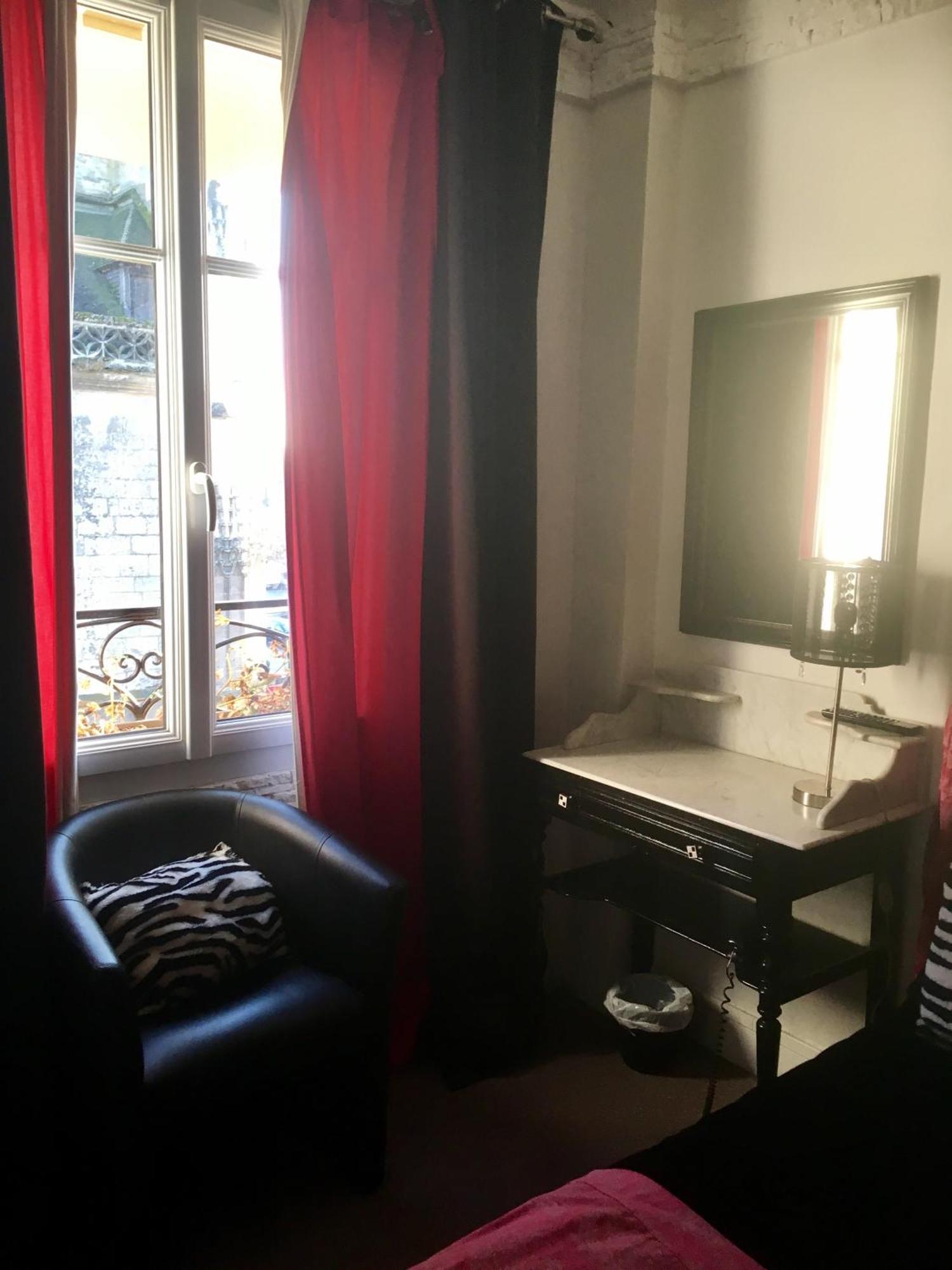 Hotel Boutique Saint-Louis Лізьє Екстер'єр фото