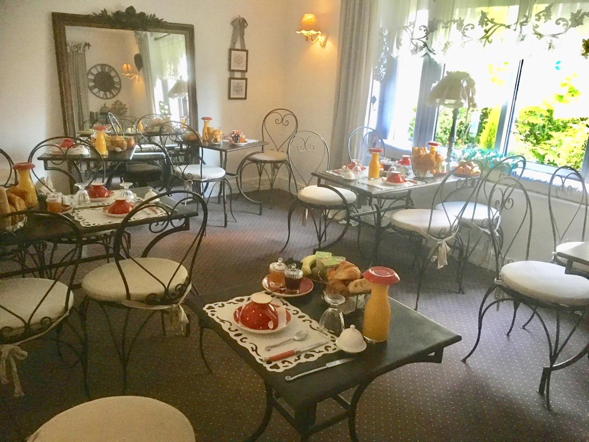 Hotel Boutique Saint-Louis Лізьє Екстер'єр фото